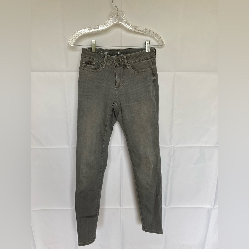 Grey Mid-rise Skinny Jeans